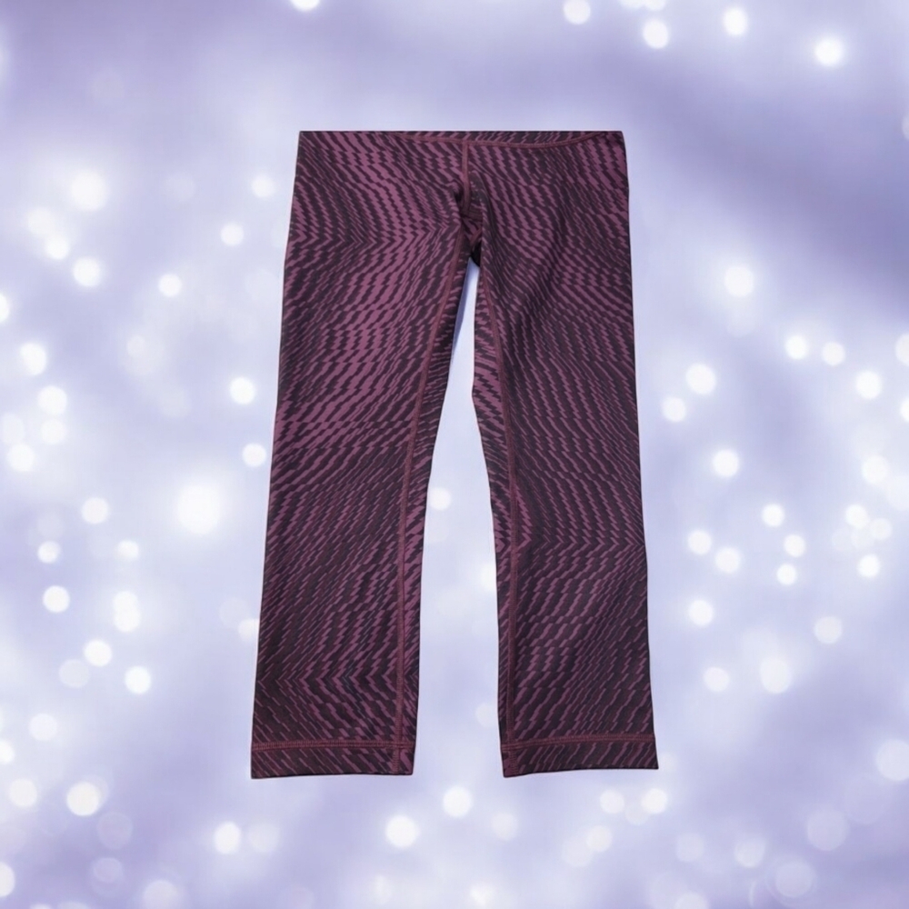 Lululemon Athletica woman's size 6 Shiftted Horizon red and grape color